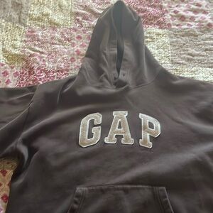 Men’s large brown GAP hoodie